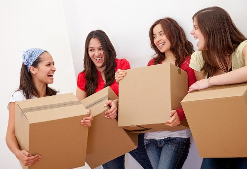 Local Wimbledon moving van for home and office transport